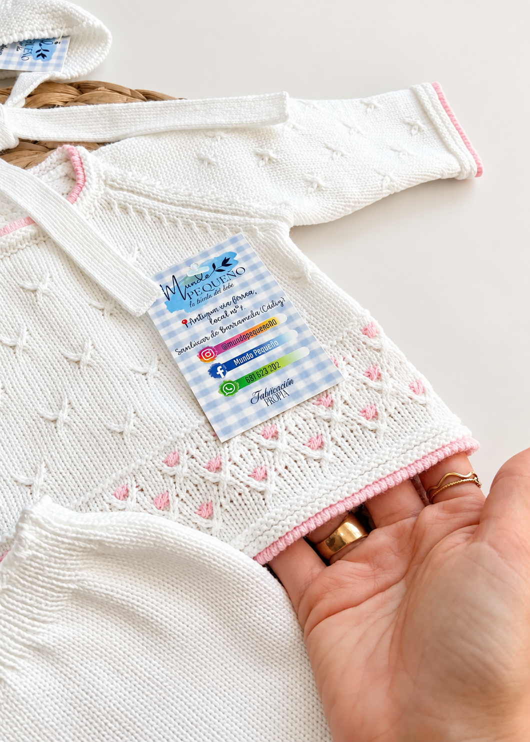 Conjunto bodoques blanco y rosa empolvado